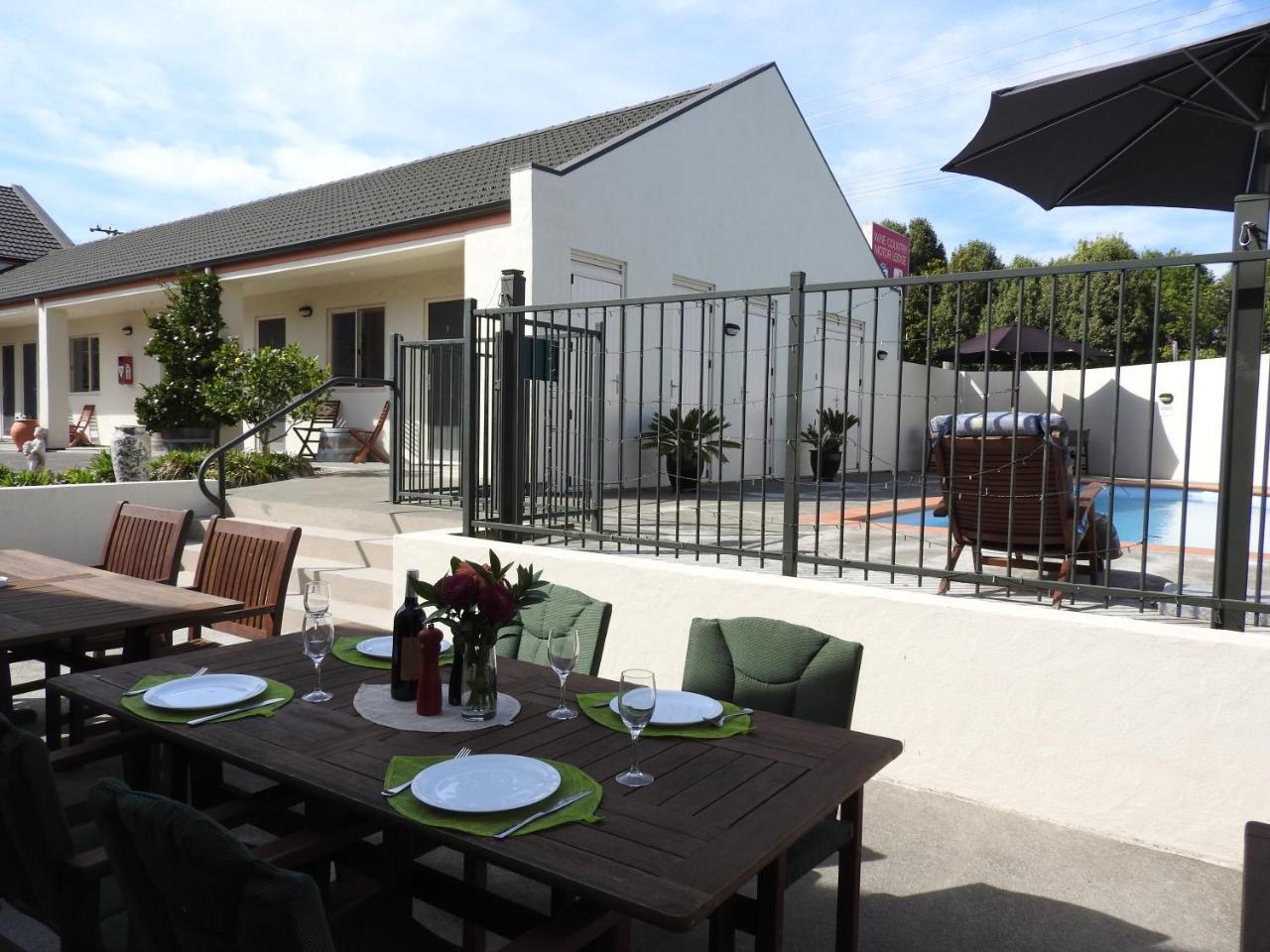 Wine Country Motel Хавлок-Норт Экстерьер фото